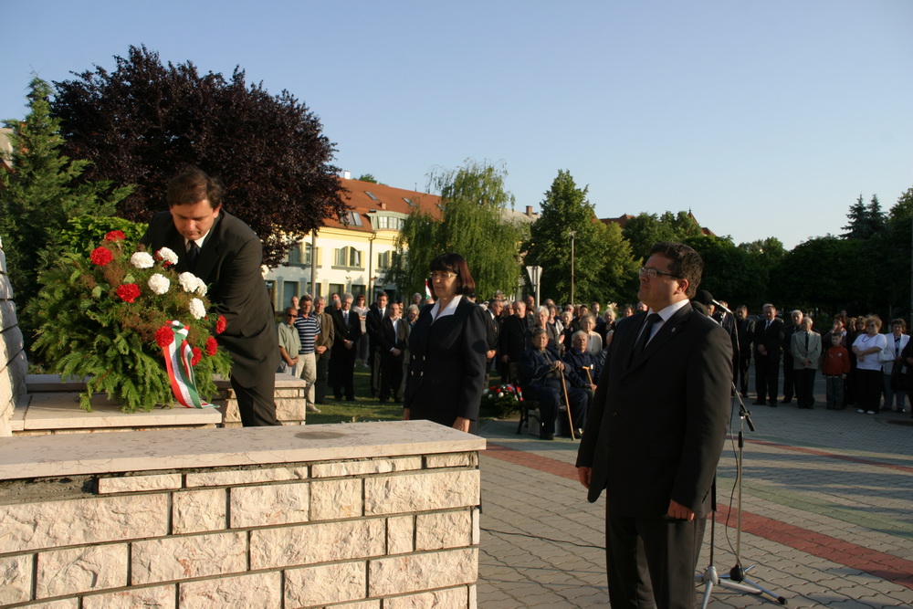 Trianon mindig élő seb marad