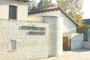 6230 Soltvadkert, Eötvös u 5. Tel./Fax.: 003678482690 0036309255701 info@frittmann.hu www.frittmann.hu GPS koordináták: 46°34'37.74