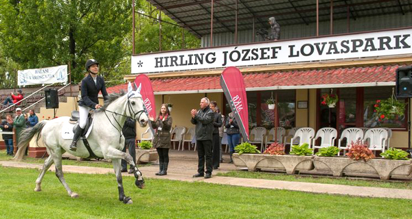 Fejlesztik a Hirling József Lovasparkot