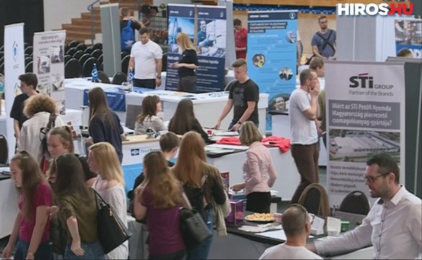 &Aacute;ll&aacute;sb&ouml;rz&eacute;t tartott a Kecskem&eacute;ti Szakk&eacute;pz&eacute;si Centrum - forr&aacute;s: hiros.hu