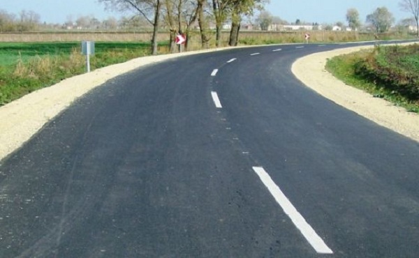 Lekanyarodó sávot hoztak léte az 52-es főúton