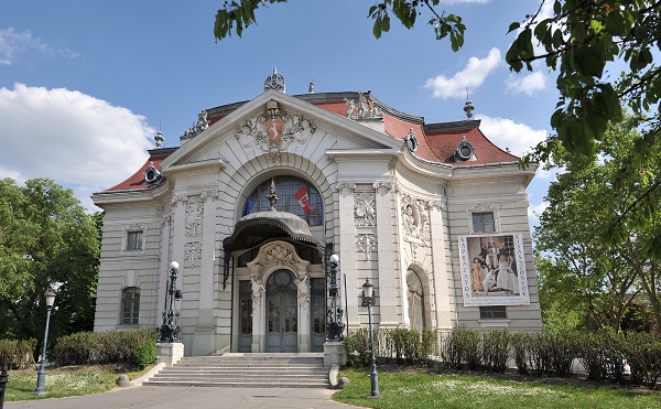 Tizennégy bemutatóra készül a kecskeméti Katona József Színház 