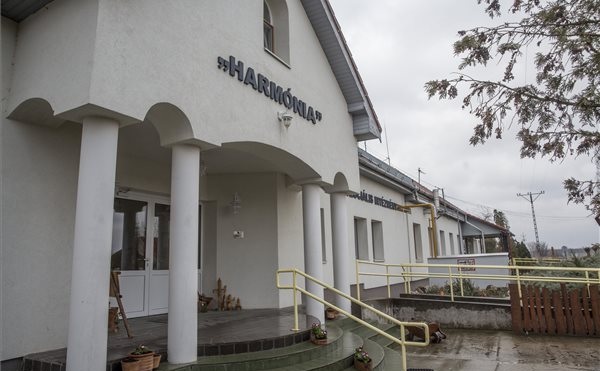 Lakhatási projektet adtak át Kaskantyún