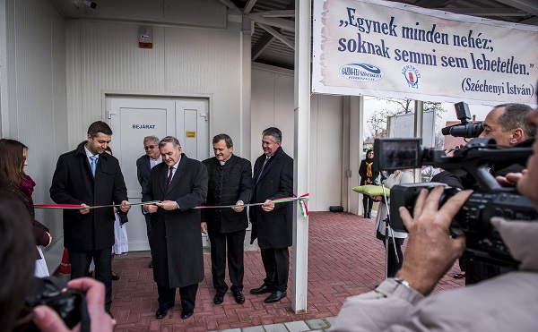 Tejfeldolgozó üzemet adtak át Petőfiszálláson