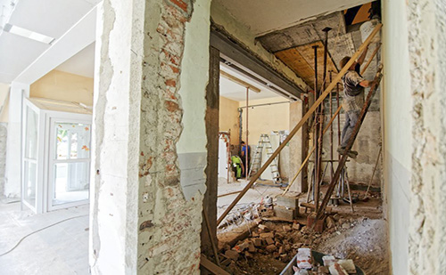 Kecskemét Városházának irodáinak egy részét már fel is újították