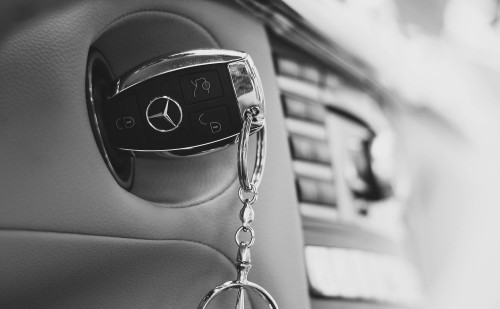 Az idei évben sem lassít a Mercedes