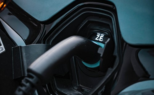 Elektromos motor fejlesztésében vesz részt az NJE